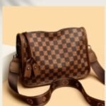 Women Luxurys Designers Bags Messenger Ivhandbag(Khaki