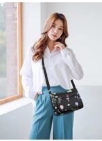 ( black colour ) Korean sports travel shoulder bag - Image 5